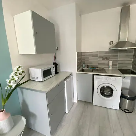 26m2 Centre Renove Avec Parking Prive Appartement
