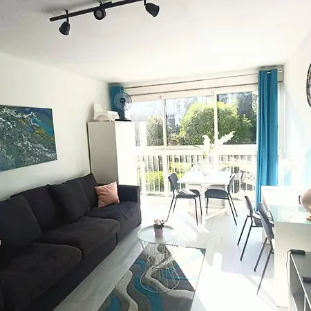 26m2 Centre Renove Avec Parking Prive Appartement *